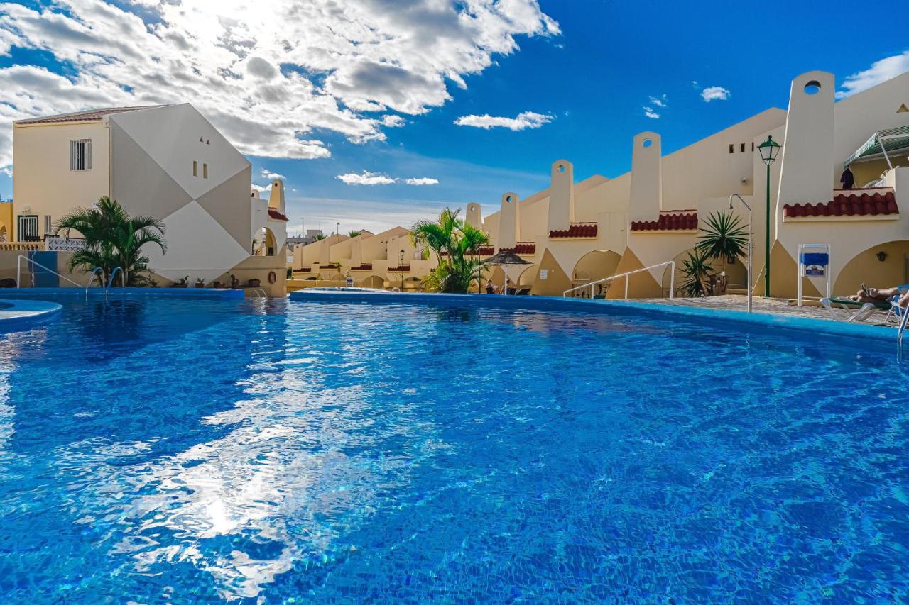 Aircon River Style Pool Best Beach In 200M Mareverde アデヘ エクステリア 写真